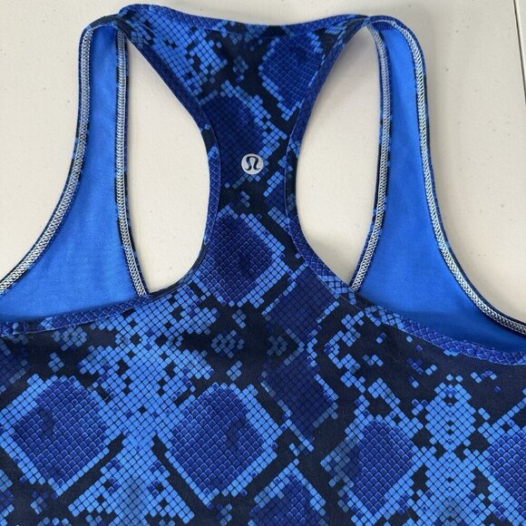 Lululemon Cool Racerback Tank Top Size 6 Blue Black Ziggy Snake - Picture 3 of 5